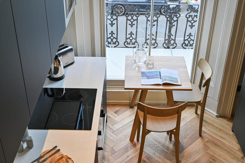Studio Apartment, Notting Hill, W2, photograph 6