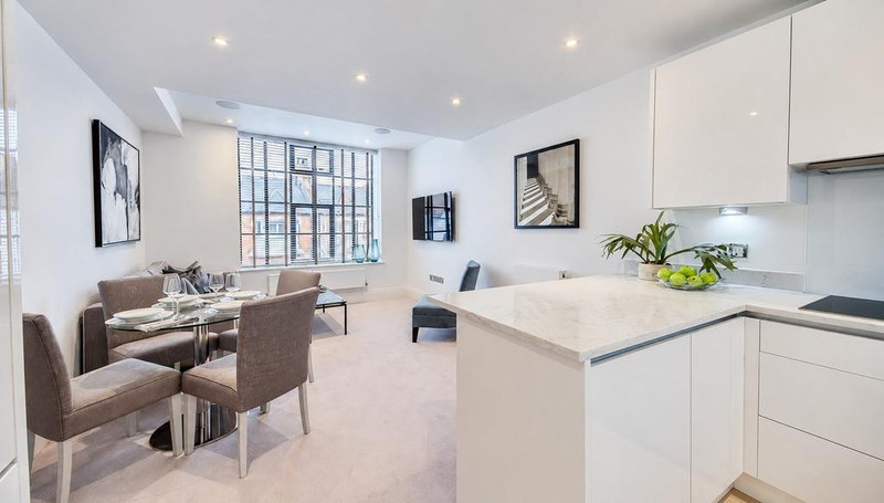 2-Bed Apartment, London, W6, photograph 2