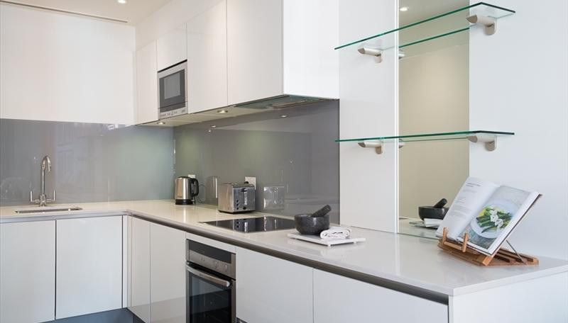 2-Bed Apartment, Green Street, W1K, photograph 5