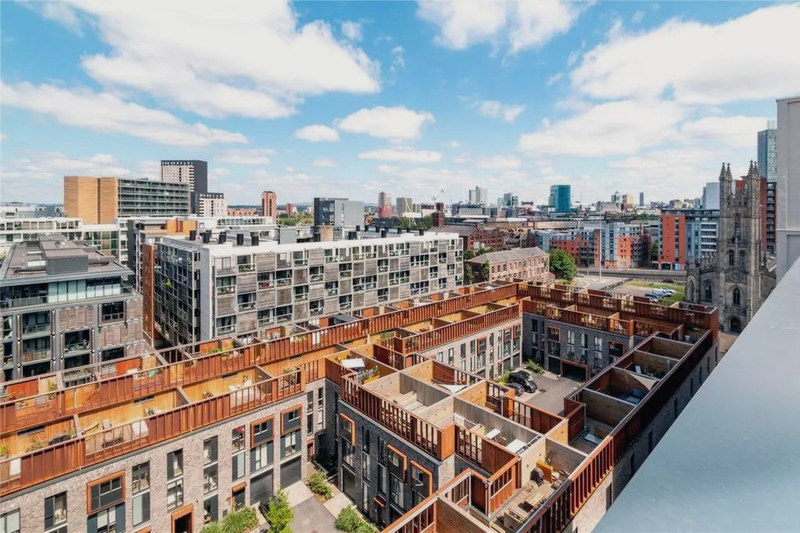 Luxury 2-Bed Apartment, Deansgate, M3, photograph 3