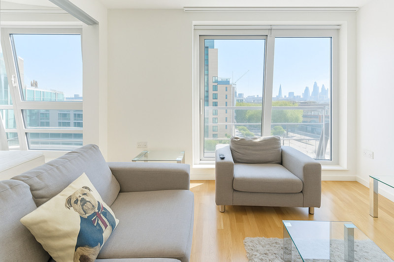 Serviced 1-Bed Apartment, Vauxhall, SW8, photograph 1