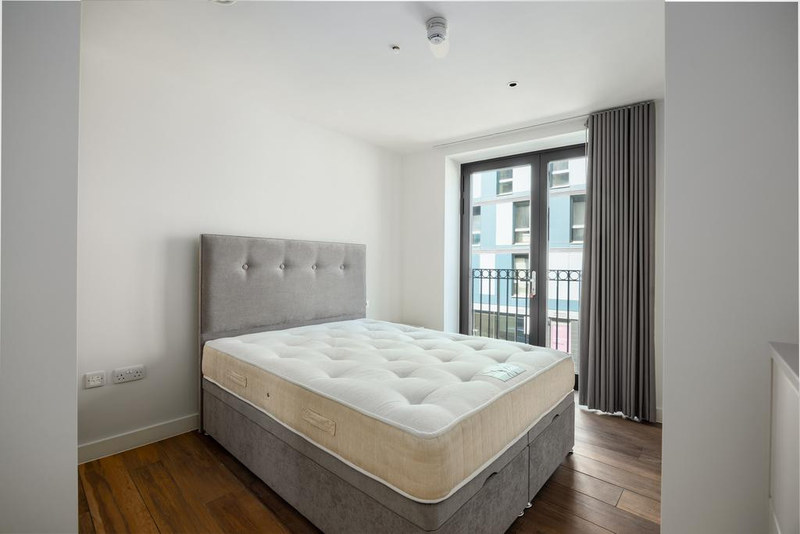 2-Bed Apartment, Three Colts Lane, E2, photograph 4