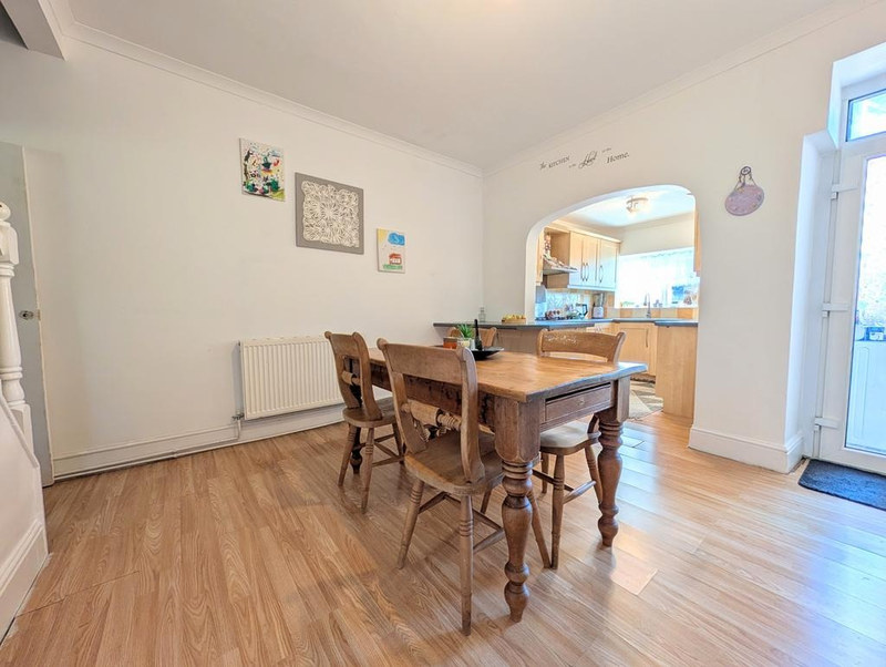 Serviced 2-Bed Apartment, High Peak, SK22, photograph 7