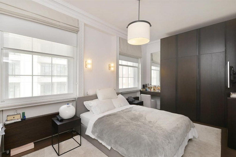 2-Bed Apartment, Park Lane, W1K, photograph 4