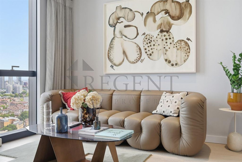 2-Bed Apartment, London, SW8, photograph 2