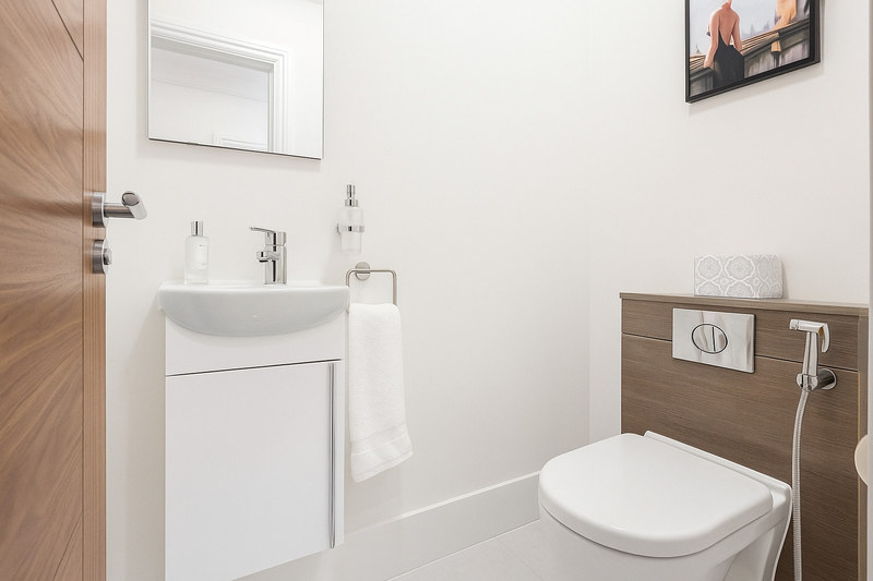 Serviced 2-Bed Apartment, Brook’s Mews 2 Bed Apartment, W1K, photograph 7