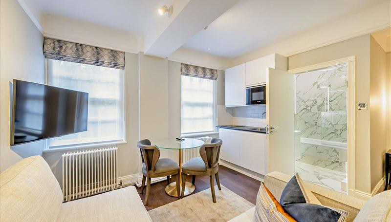 Studio Apartment, London, SW3, photograph 2