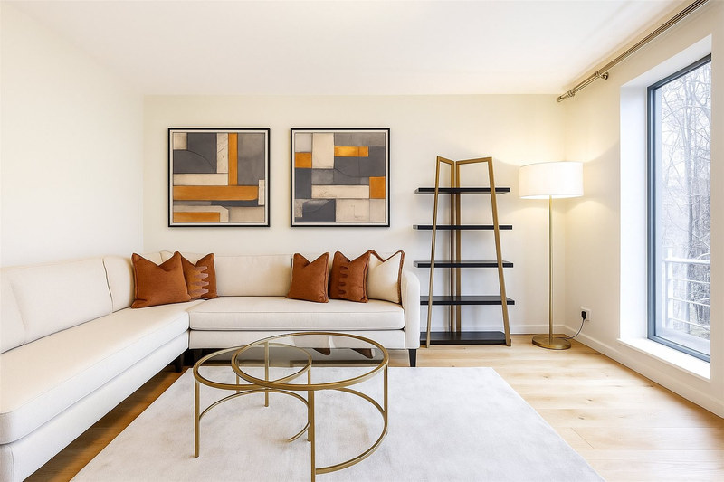 2-Bed Apartment, Fulham Road, SW3, photograph 1
