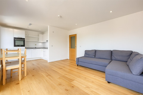 Spacious 2-Bed Apartment, Botanics, G20, photograph 1