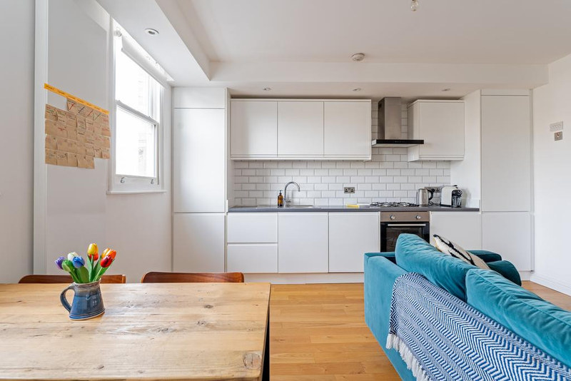 1-Bed Apartment, London, E8, photograph 2