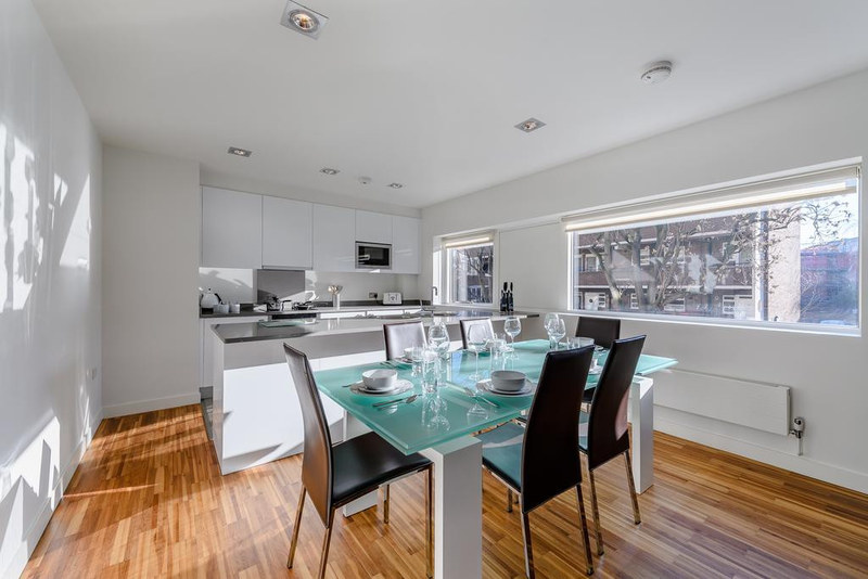 2-Bed Apartment, Fulham Road, SW3, photograph 3