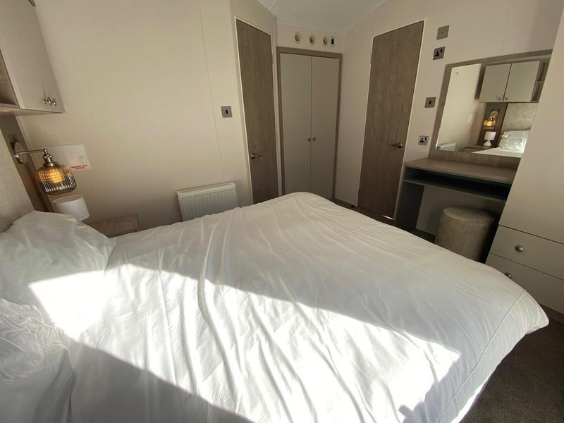Serviced 2-Bed Apartment, Buxton, SK17, photograph 8