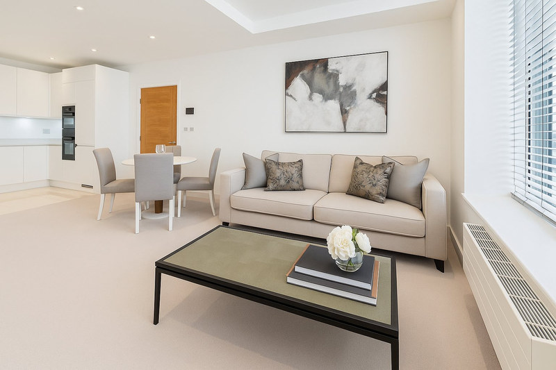 2-Bed Apartment, London, W6, photograph 1