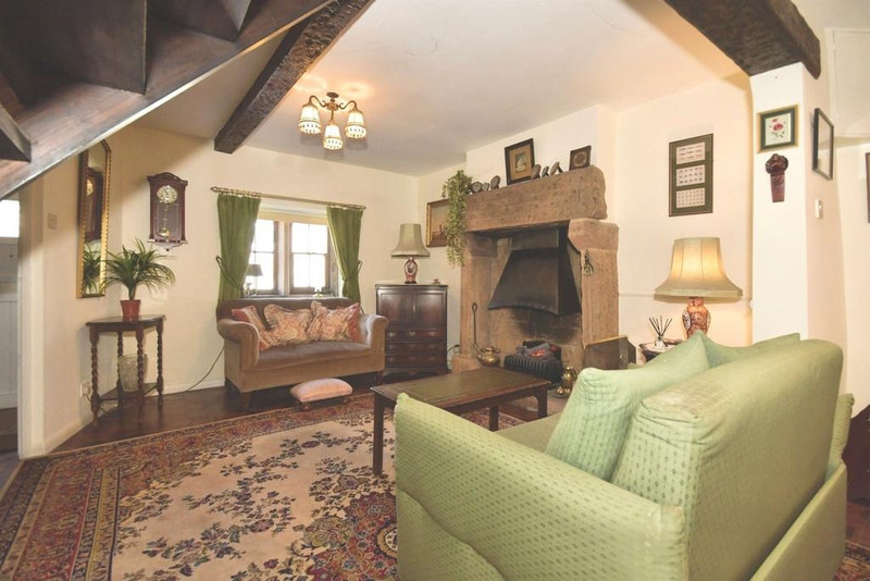 Serviced 2-Bed Apartment, Matlock, DE4, photograph 3