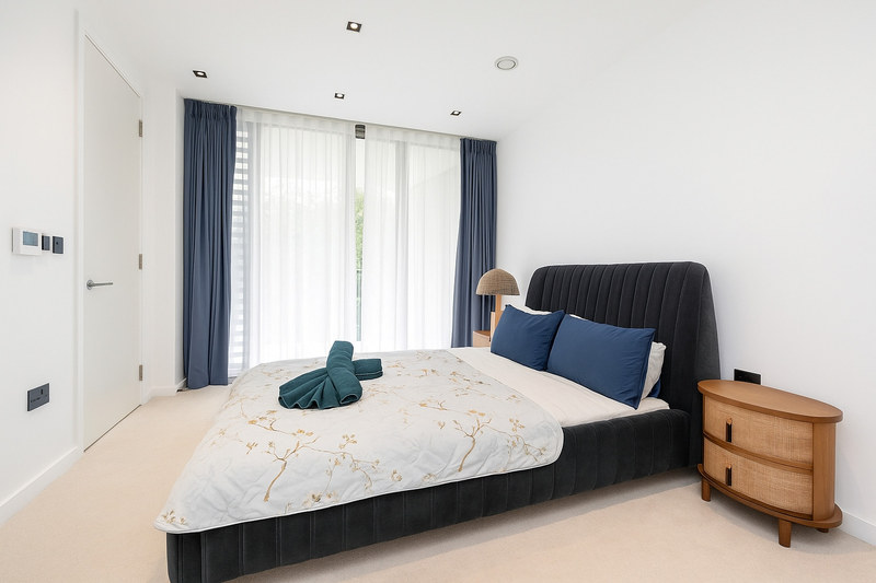 Serviced 1-Bed Apartment, Spirmont Pl, Knightsbridge, SW3, photograph 3