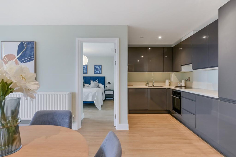 2-Bed Apartment, North Row, MK9, photograph 5