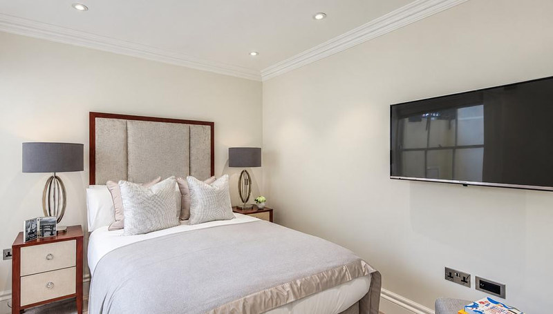 2-Bed Apartment, London, W2, photograph 2