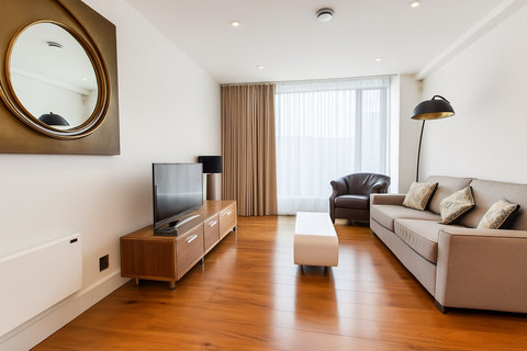 Spacious 2-Bed Apartment, Clifford Street, YO1, photograph 1