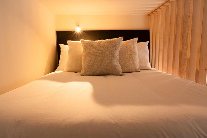 Studio Apartment, Notting Hill, W2, photograph 2