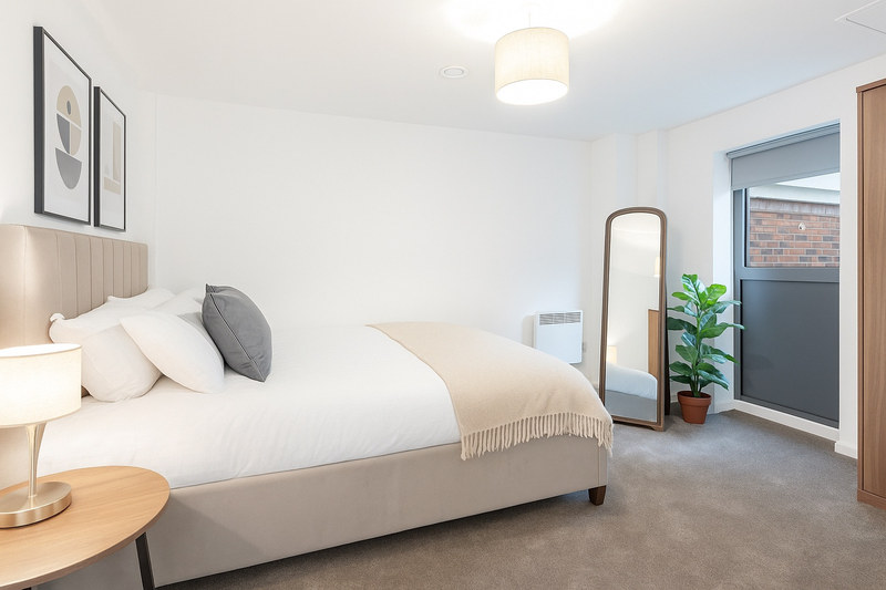 Serviced 1-Bed Apartment, City Centre, M2, photograph 4
