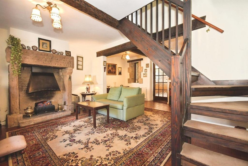 Serviced 2-Bed Apartment, Matlock, DE4, photograph 1