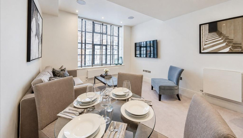 2-Bed Apartment, London, W6, photograph 3