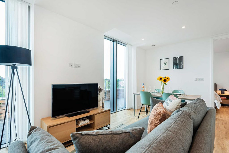 2-Bed Apartment, Queens Road, RG1, photograph 4