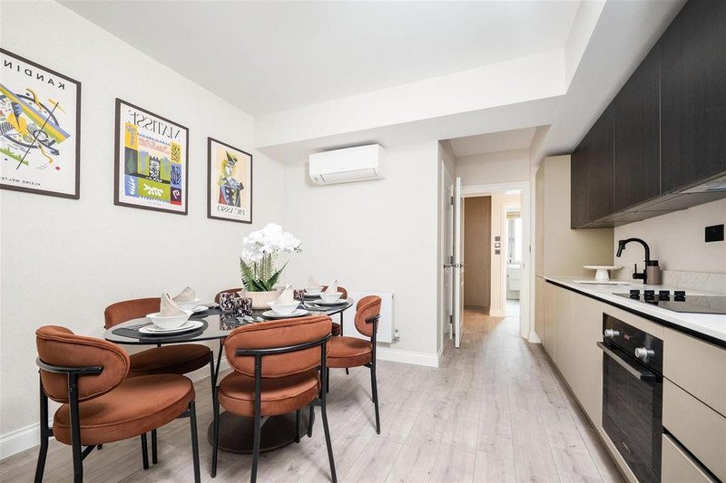 2-Bed Apartment, Redcliffe Road, SW10, photograph 4