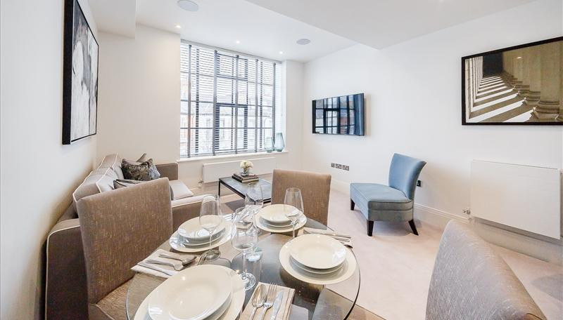2-Bed Apartment, London, W6, photograph 3