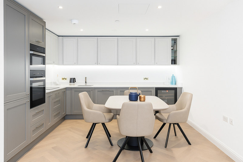 Serviced 2-Bed Apartment, Chelsea Creek, SW6, photograph 8