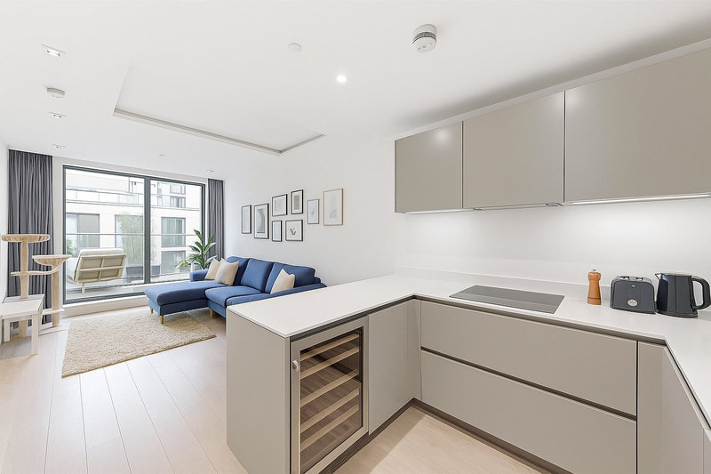 2-Bed Apartment, London, E1, photograph 1
