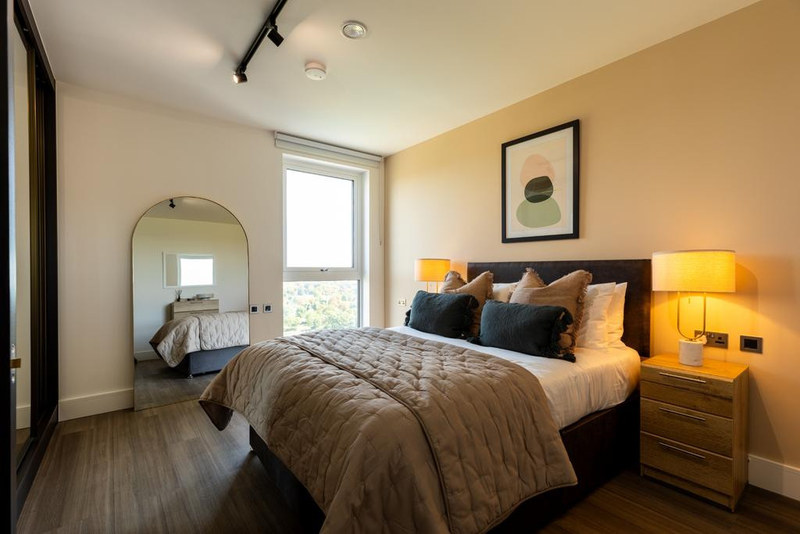 1-Bed Apartment, Scrubs Lane, NW10, photograph 5