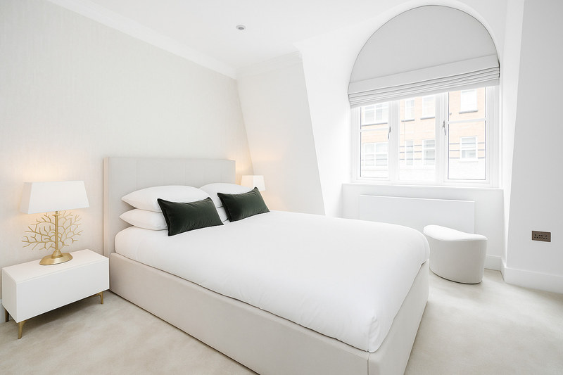Serviced 2-Bed Apartment, Brook’s Mews 2 Bed Apartment, W1K, photograph 14