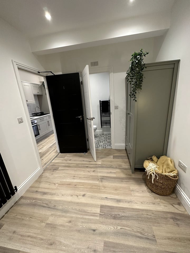 Serviced 1-Bed Apartment, Northampton, NN1, photograph 5