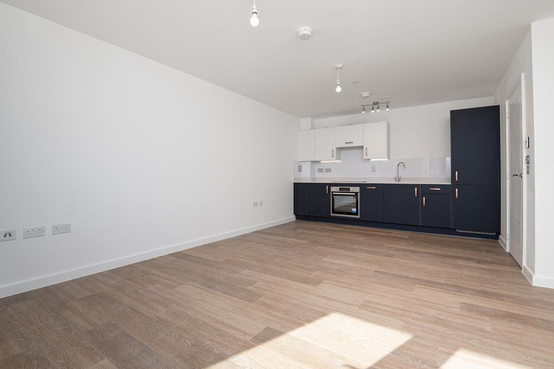 1-Bed Apartment, Station Avenue, KT12, photograph 6