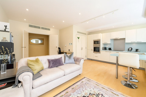 Modern 1-Bed Apartment, Millbank, SW1V, photograph 1