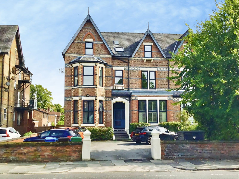 Refined 2-Bed Apartment, West Didsbury, M20, photograph 4
