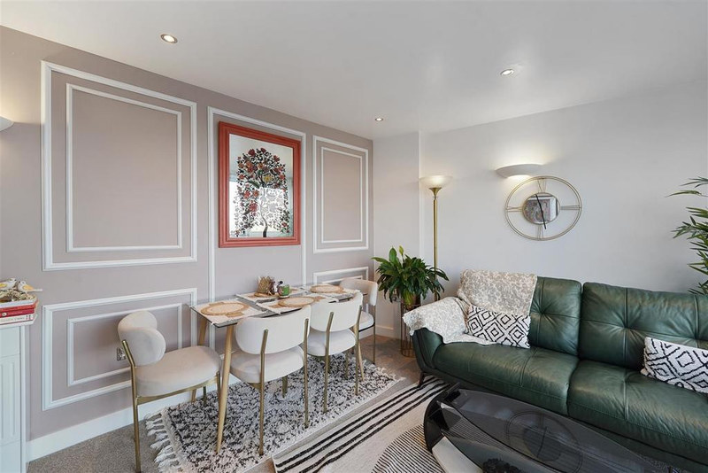 2-Bed Apartment, Seagull Lane, E16, photograph 3