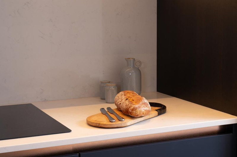 Studio Apartment, Notting Hill, W2, photograph 2