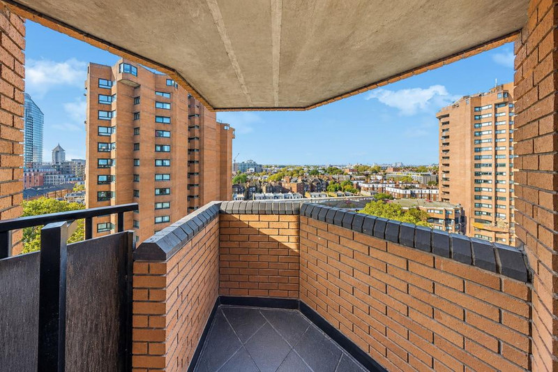 2-Bed Apartment, London, SW10, photograph 4