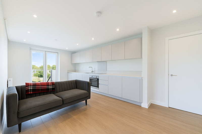 2-Bed Apartment, London, N17, photograph 1