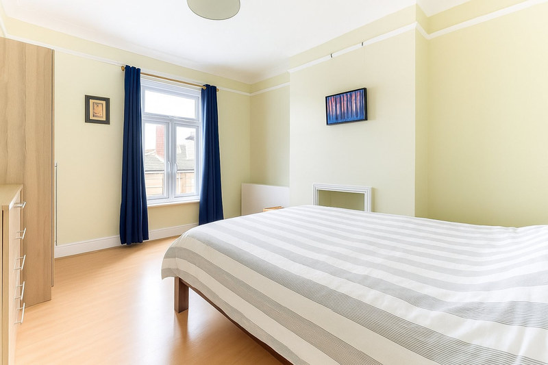 1-Bed Apartment, New Church Road, Hove, BN3, photograph 3