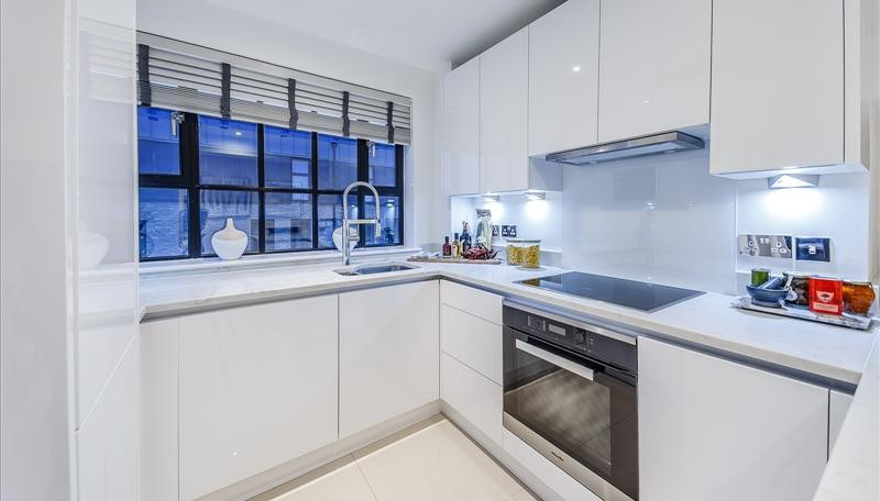 2-Bed Apartment, London, W6, photograph 3