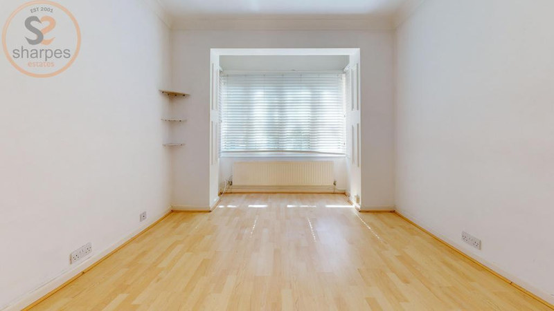 2-Bed Apartment, Kingston Road, New Malden, KT3, photograph 2
