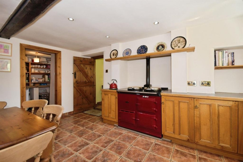 Serviced 2-Bed Apartment, Buxton, SK17, photograph 1