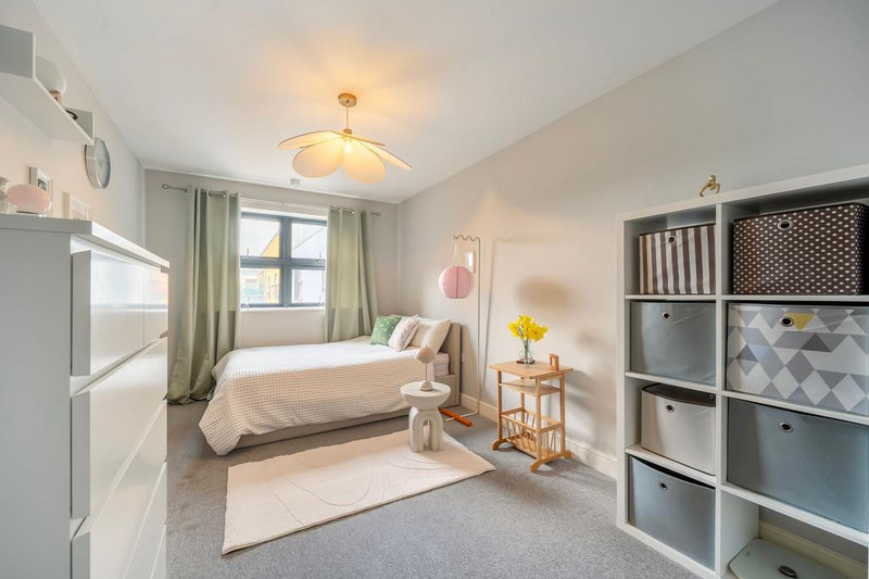 2-Bed Apartment, Maltings Close, E3, photograph 6