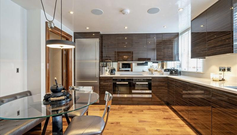 2-Bed Apartment, Grosvenor Hill, W1K, photograph 6