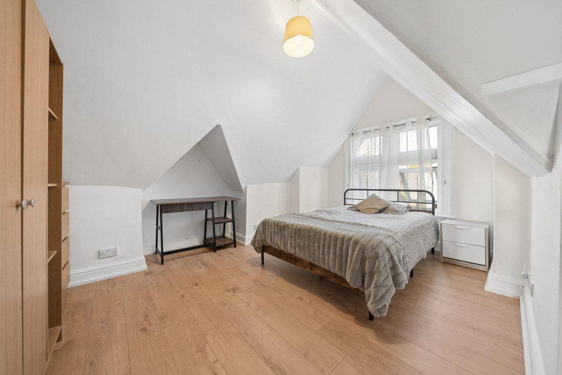 2-Bed Apartment, St Leonard's Road, W13, photograph 4