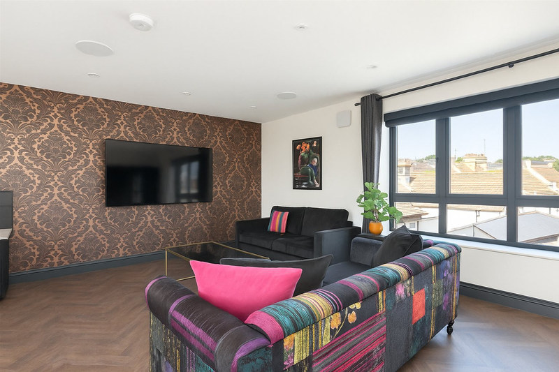 2-Bed Apartment, Wellington Road, BN2, photograph 2