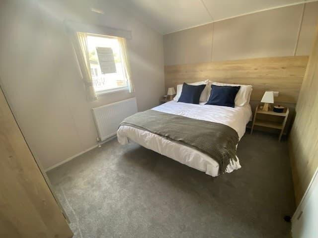 Serviced 2-Bed Apartment, Buxton, SK17, photograph 7
